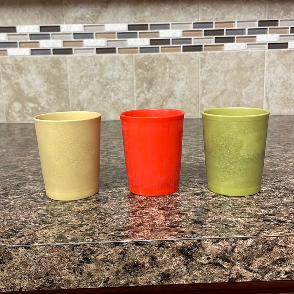 Vintage Tupperware tumblers